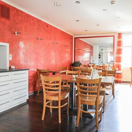 Hotel Loewen Niederuzwil Экстерьер фото
