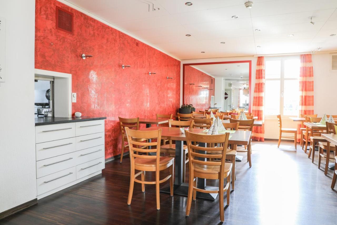 Hotel Loewen Niederuzwil Экстерьер фото