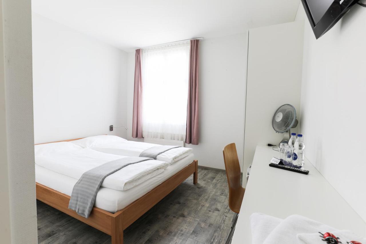 Hotel Loewen Niederuzwil Экстерьер фото