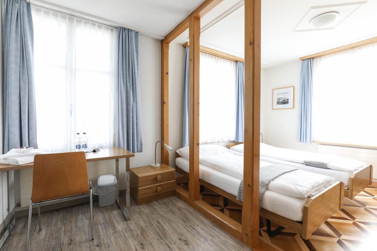 Hotel Loewen Niederuzwil Экстерьер фото